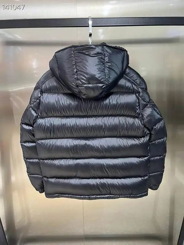 Moncler sz1-5 26yr184 (3)